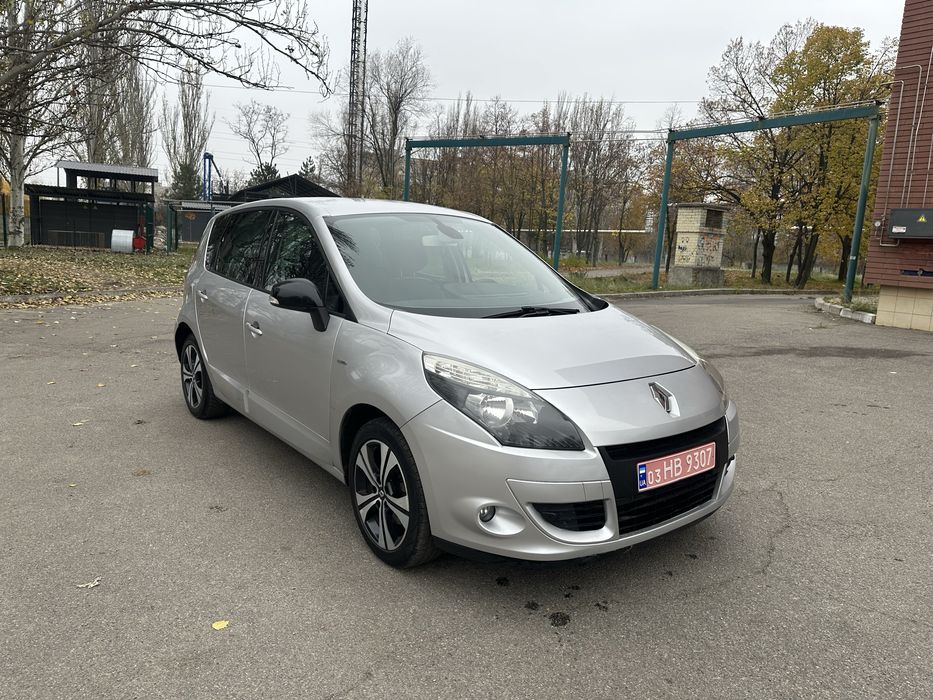 Авто renault scenic 2011 дизель 1.6
