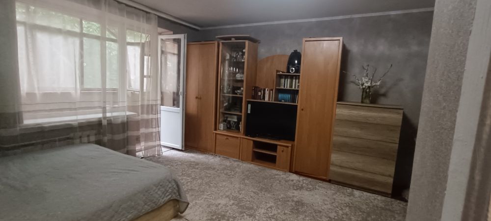 Продаж 1кім.квартири 37м з ремонтом, меблями.