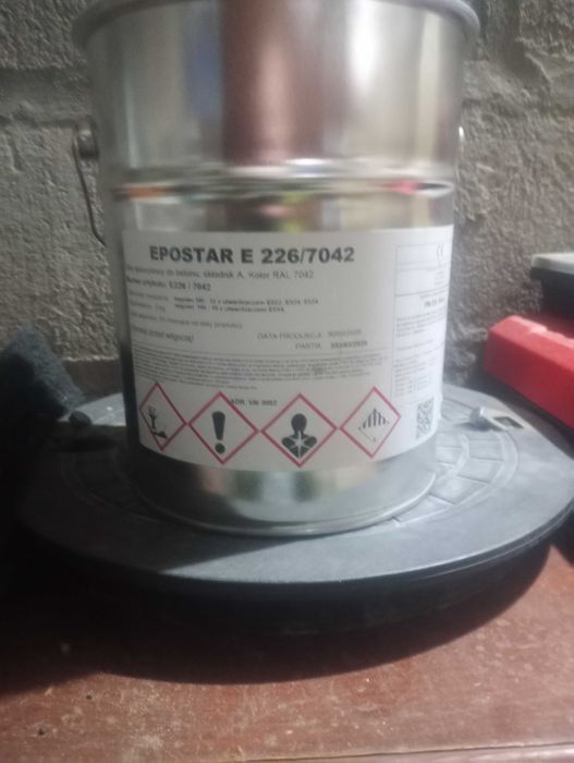 Klej epoksydowy do betonu