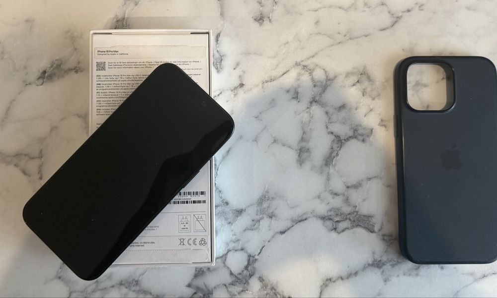 Iphone 16 pro max 256gb stan idealny + etui x2