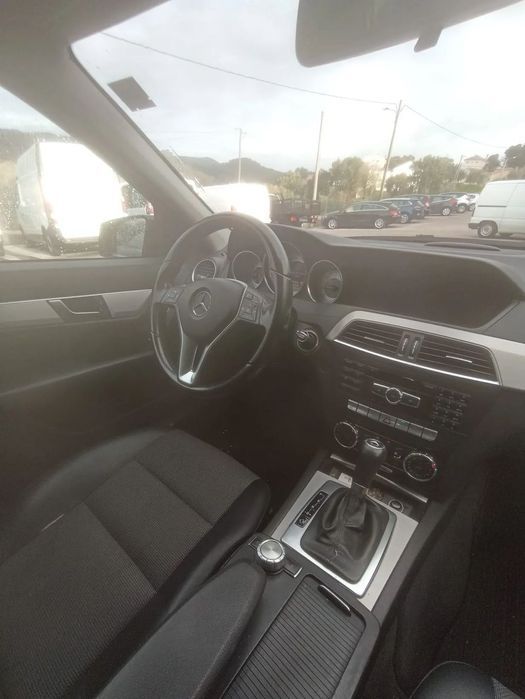Mercedes W204 carrinha ano 2012