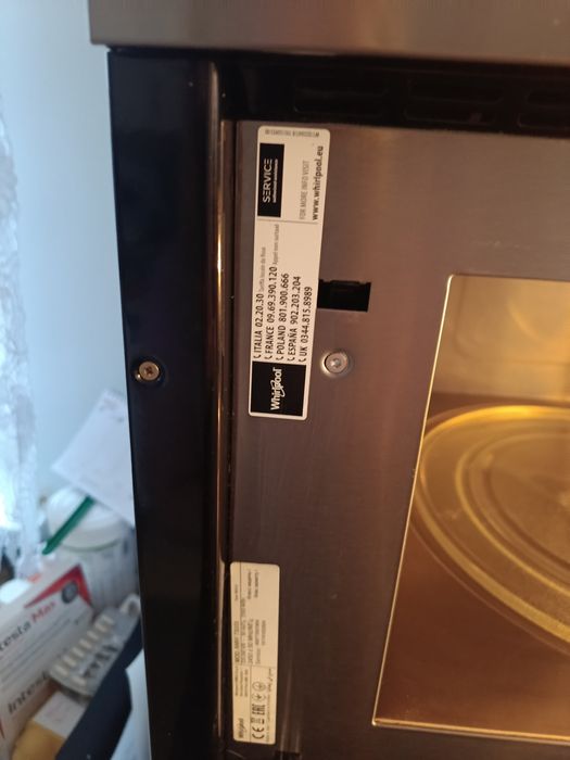 Mikrofala do zabudowy Whirlpool