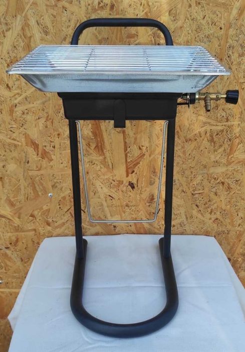 Газовый обогреватель плита Nurgaz на подставке 3500 Вт