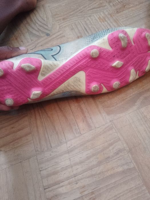 2 Chuteira da marca puma