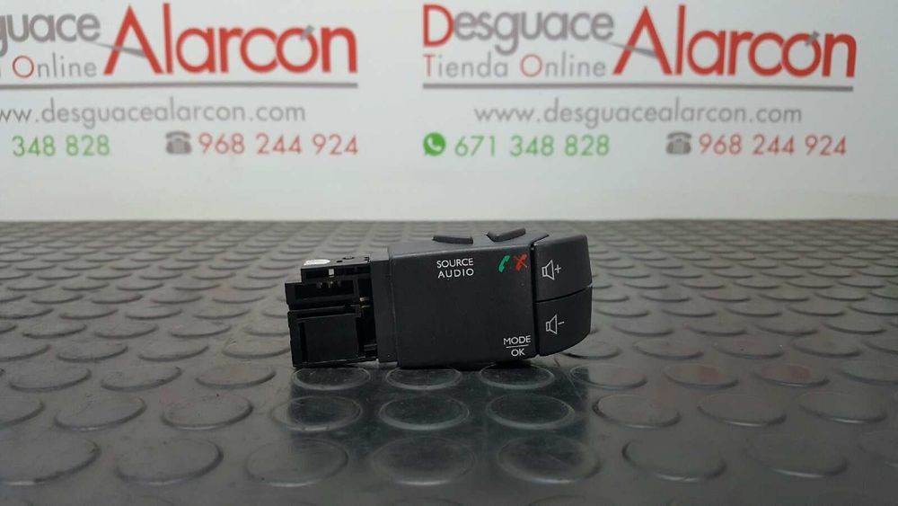 CONTROLE DO SISTEMA DE ÁUDIO / RÁDIO CD RENAULT CLIO IV LIMITED