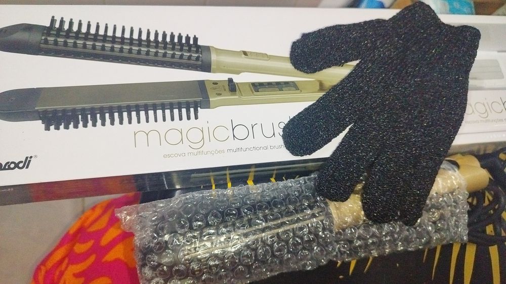 Prancha escova de cabelo Ricki Parodii