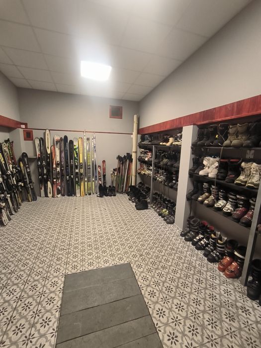 Гірськолижне спорядження