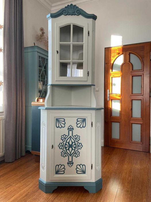 Kredens narożny, kątnik, witryna, ręcznie malowana, odnowiona
