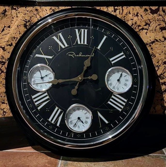 Годинник настінний т.м. Richmond