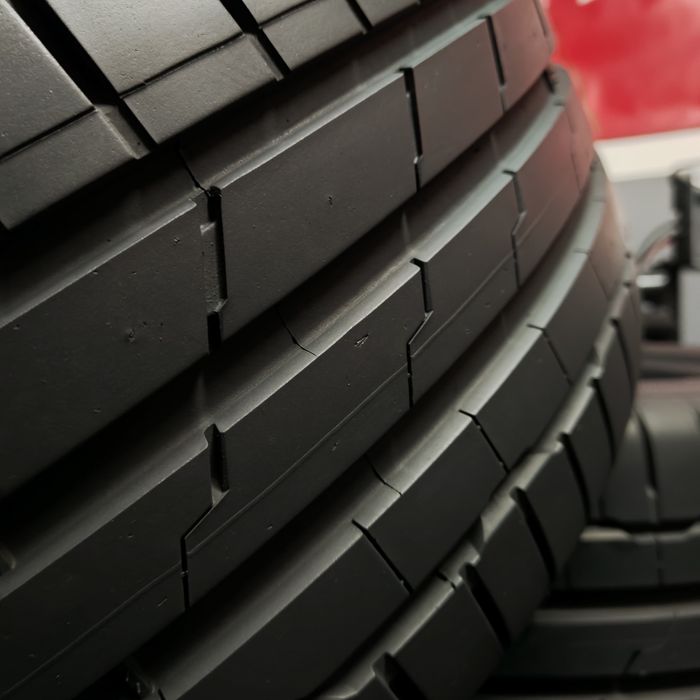 245/45/19 XL Sprzedam parę opon letnich Hankook