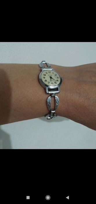 Часы наручные, отличное состояние