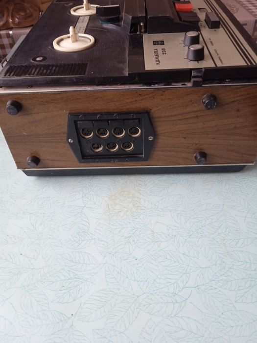 Магнітофон Комета 209 в робочому стані.