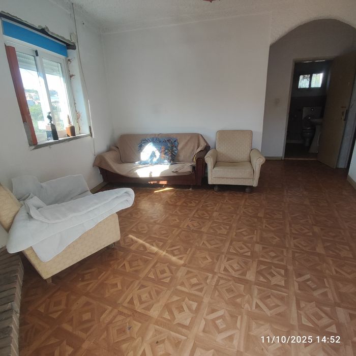 Moradia T3/pátio/espaço