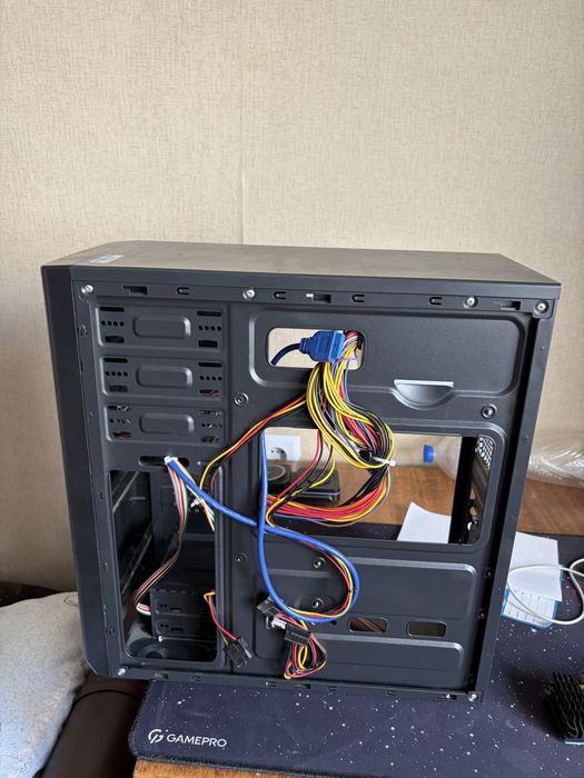 Корпус с блоком питания на 400w