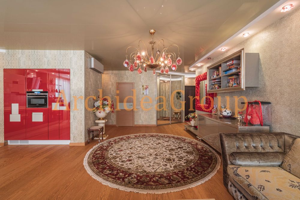 Амбітна видова квартира 86м2  в центрі Києва на вул. Голосіівська 13-А