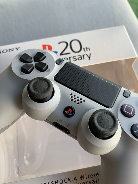Comando Ps4 edição 20 Anos