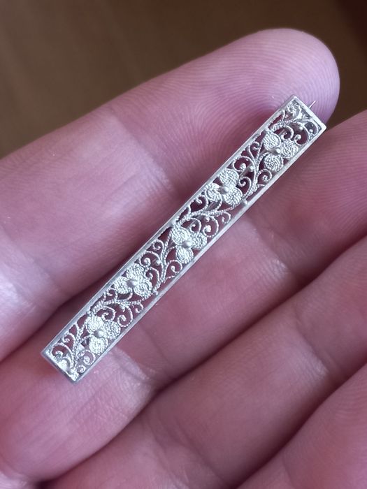 Stara srebrna broszka- filigran