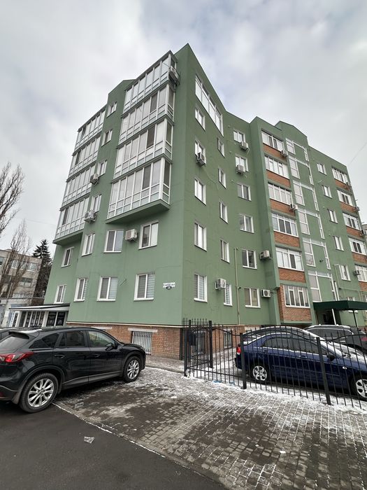 Продаж комерційного приміщення 85 метрів (1поверх+цоколь) центр міста