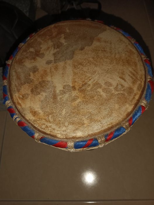 Vendo  instrumento musical Djembê