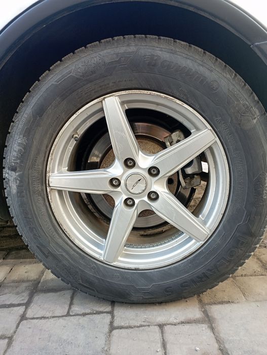 Субару Трибека б9