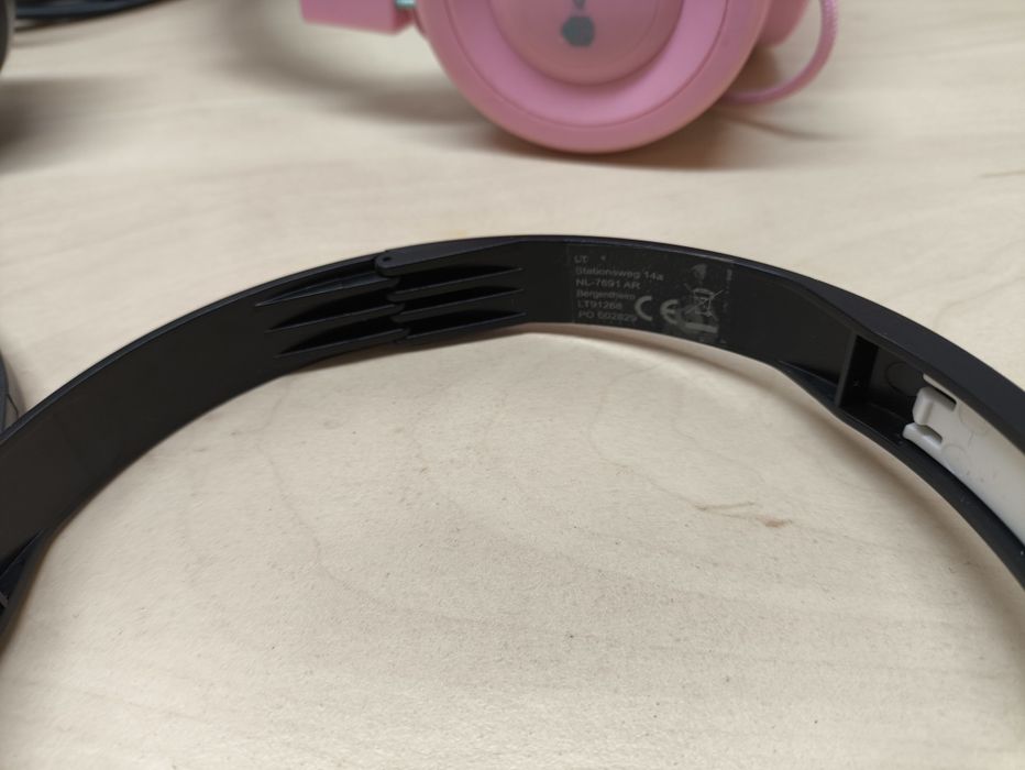 Лот наушников Gear4music HP-210, iClever