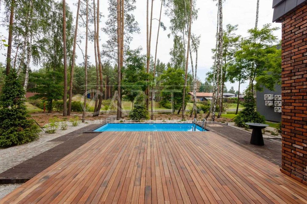 Продаж 2-поверхового будинку 200м2, с. Лебедівка, КМ Riviera Village