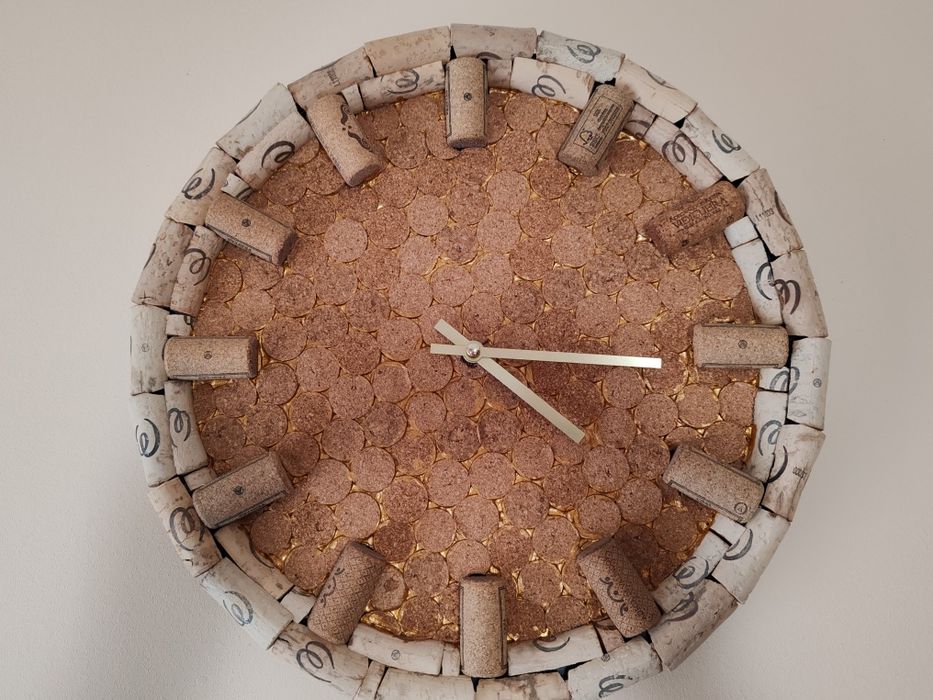 Relógio rolhas cortiça