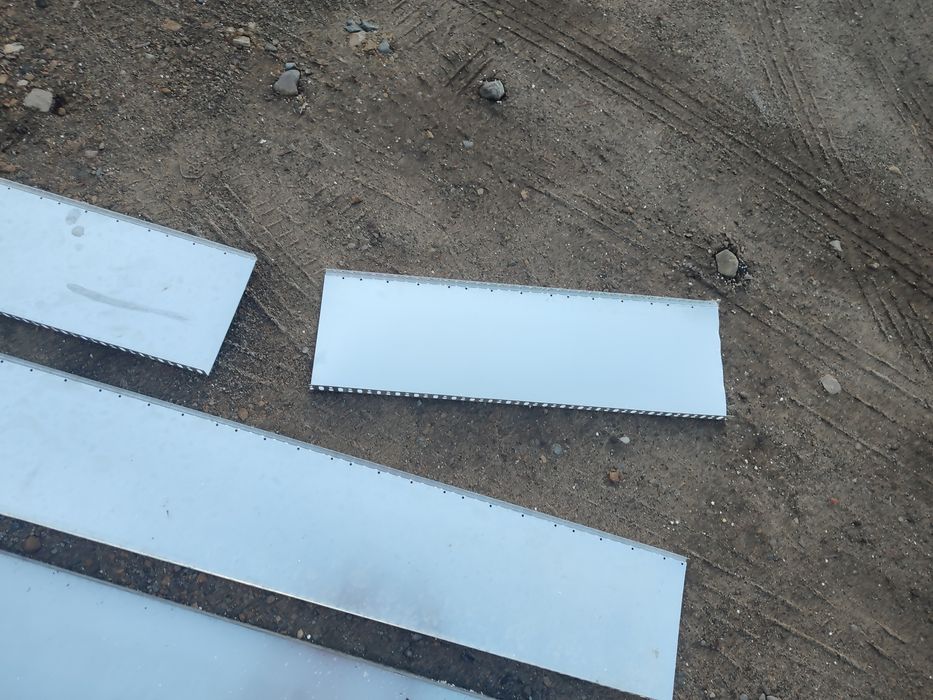 Listwa startową 22cm, 0,6 mm, 2,5mb 7 sztuk