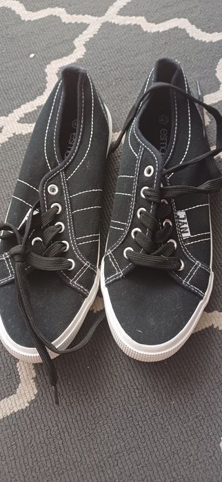 Trampki rozmiar 40