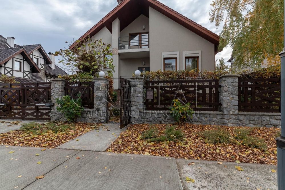 Конча-Заспа Автономний будинок з стильним ремонтом Газ Тепло Генератор