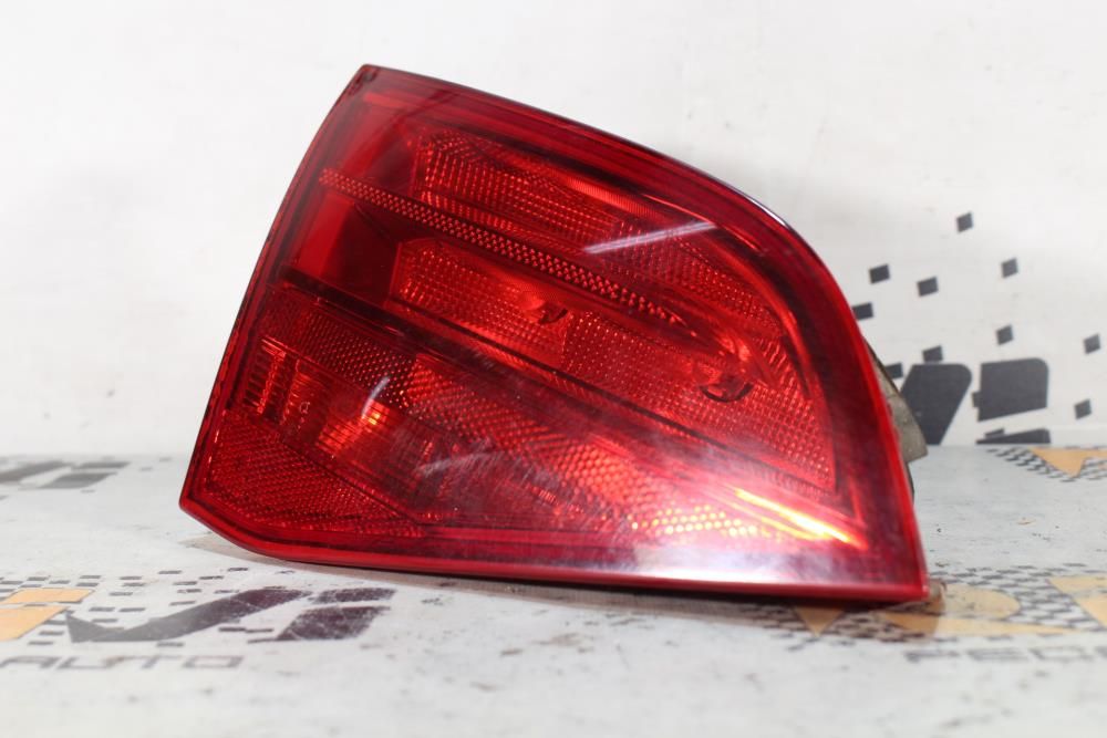 Farolim esquerdo AUDI A4 Avant (8K5, B8)
