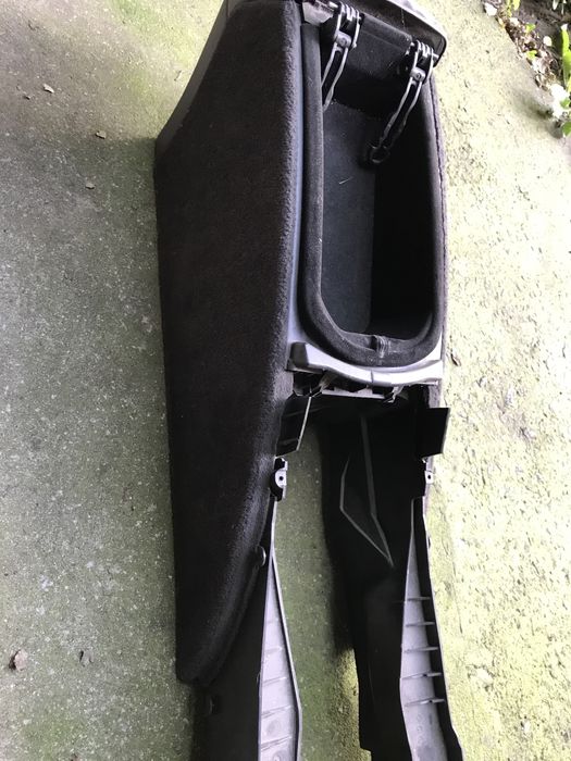 Підлокітник w211 (без кришки)