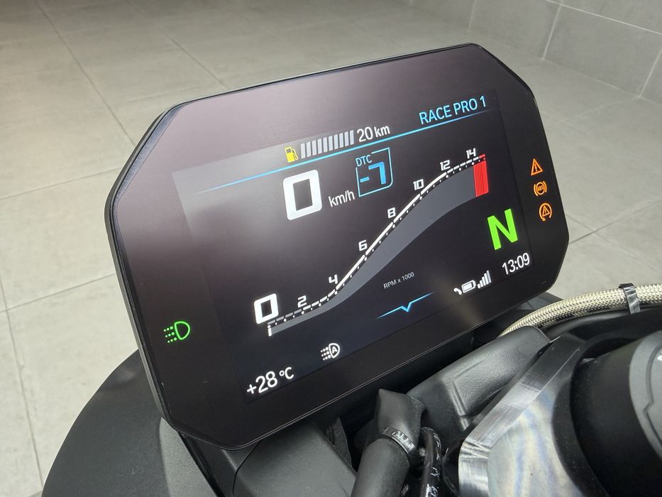 M1000r akrapovic