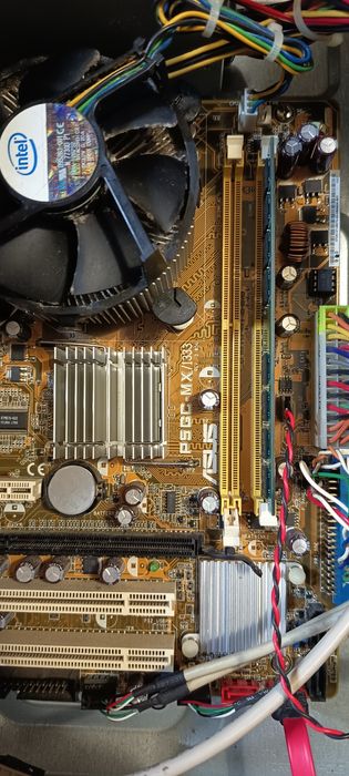 Torre pc computador antigo