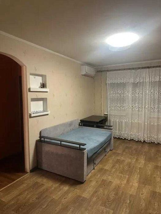 Продам 1 комнатную квартиру по улице Каденюка