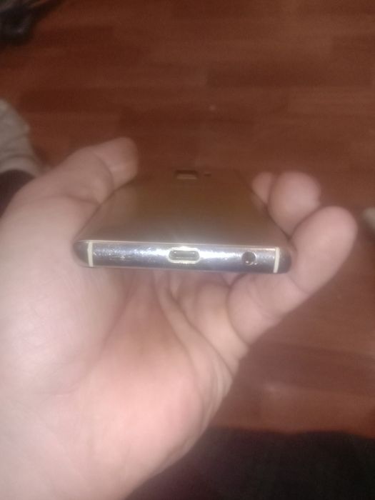 Samsung s9 на запчастини