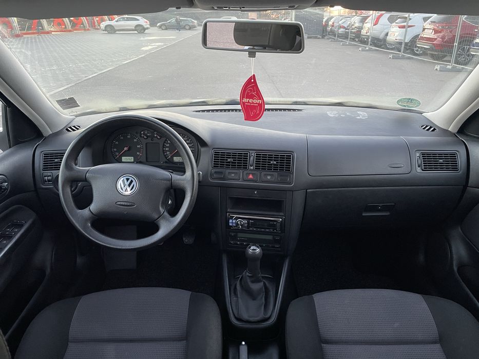 VW Golf 4 1.6 2001рік 154тис.км