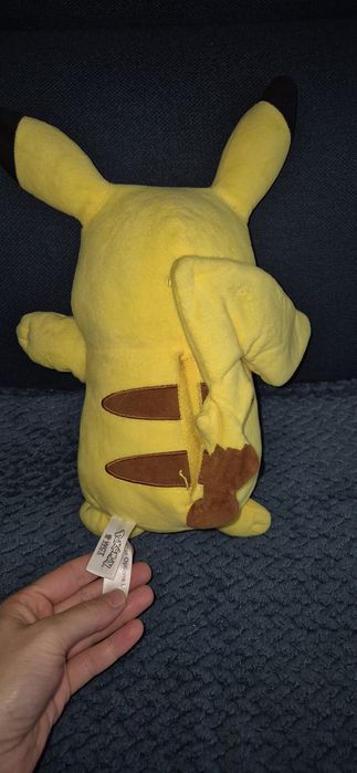 Duza maskotka swieCaca grajaca pokemon PIKATCHU 35CM