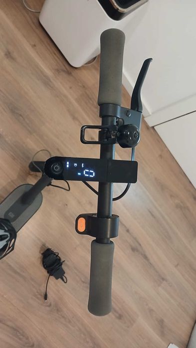 Trotinete Xiaomi Mi Essential a funcionar