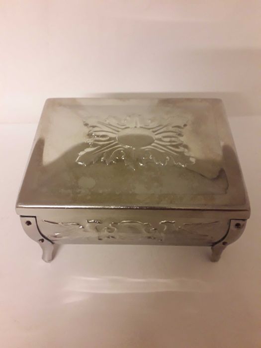 Stara polska szkatułka.