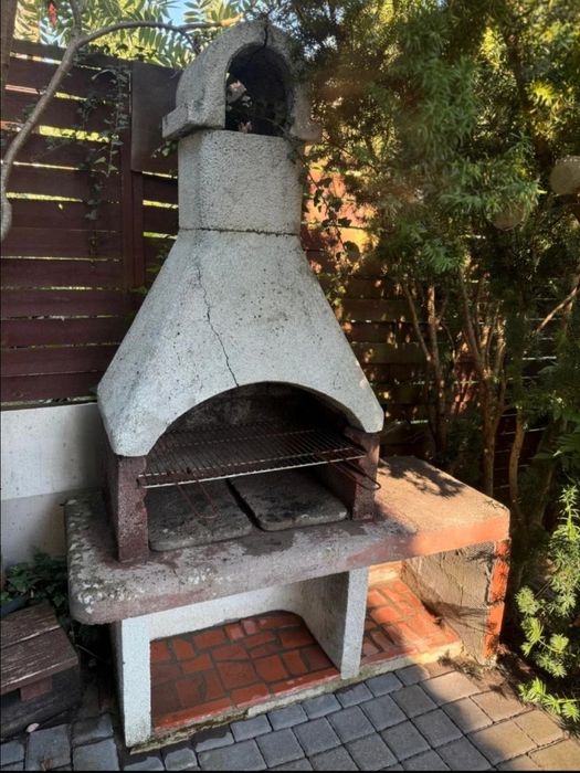Grill ogrodowy, betonowy