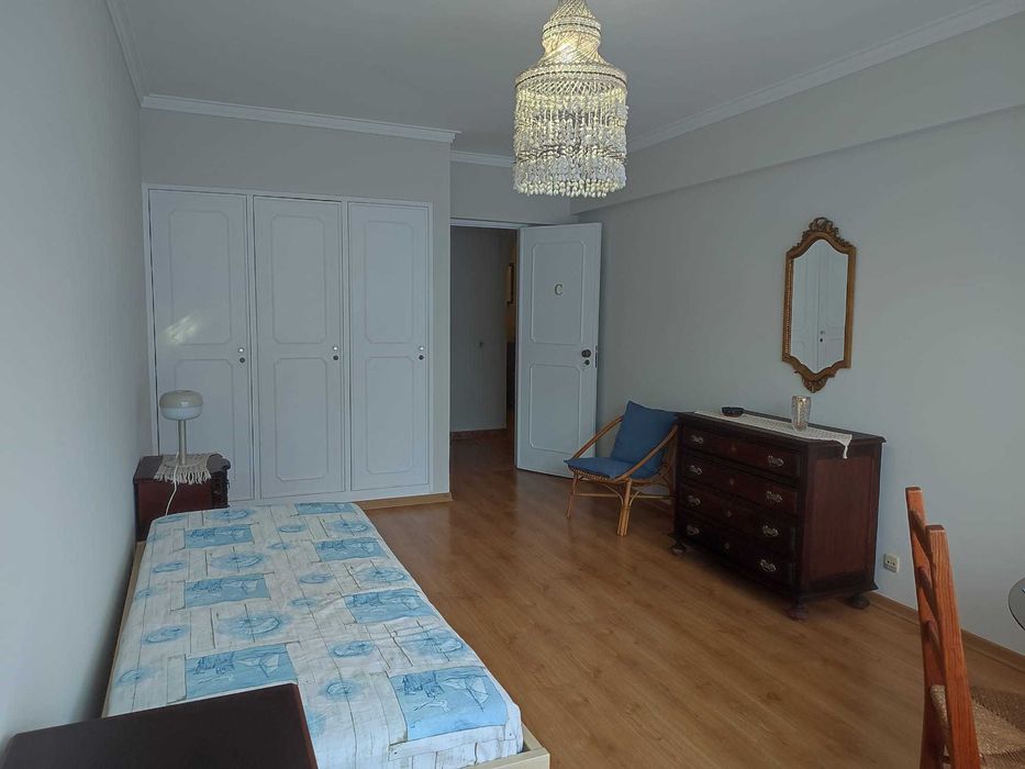 Quarto para arrendar em Massama