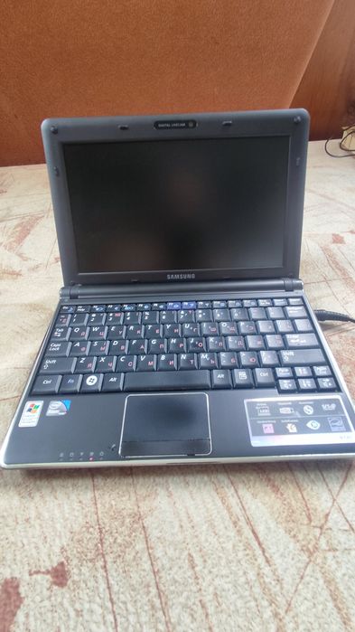 Ноутбук (нетбук) Samsung np-n140