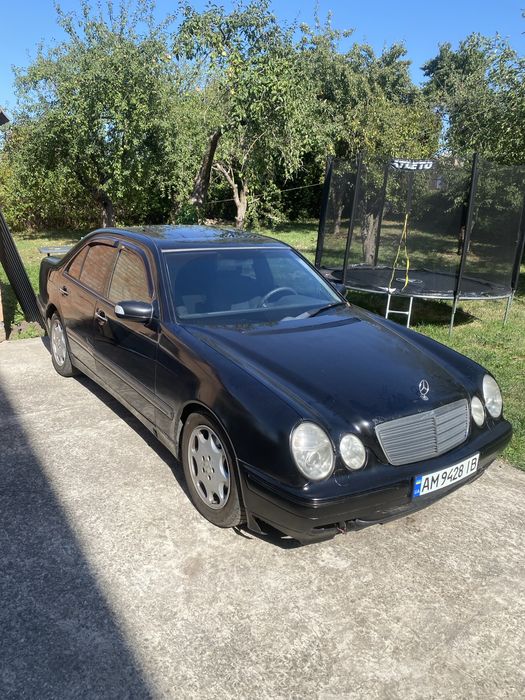 Mercedes-benz w210