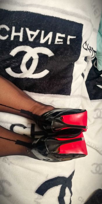 pończochy czarne szew kubańska pięta pełna