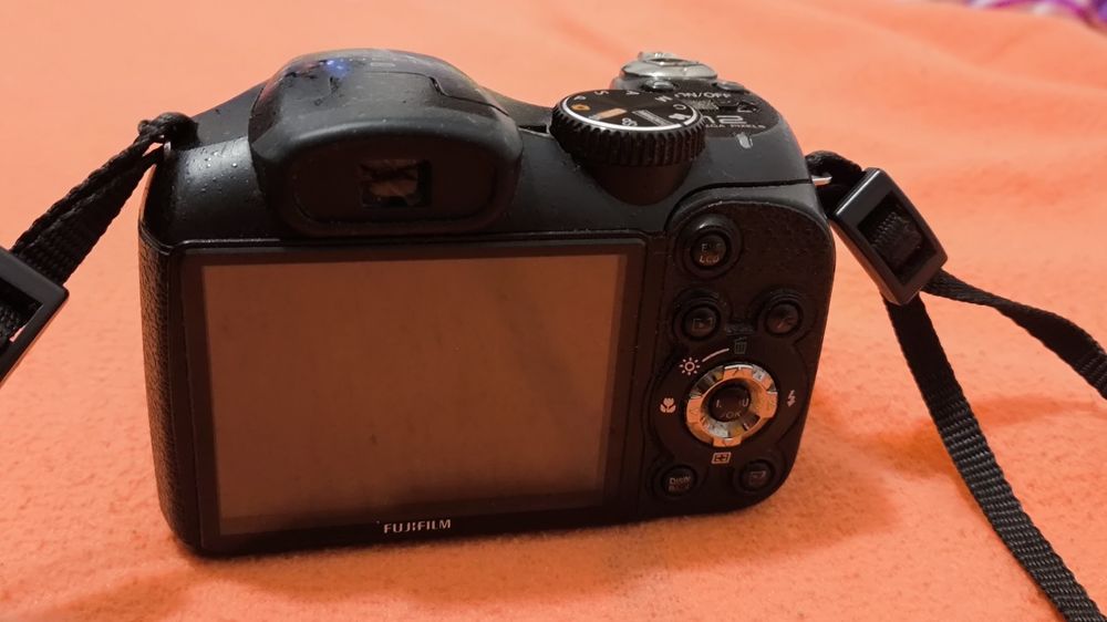 Fujifilm FinePix S2500HD