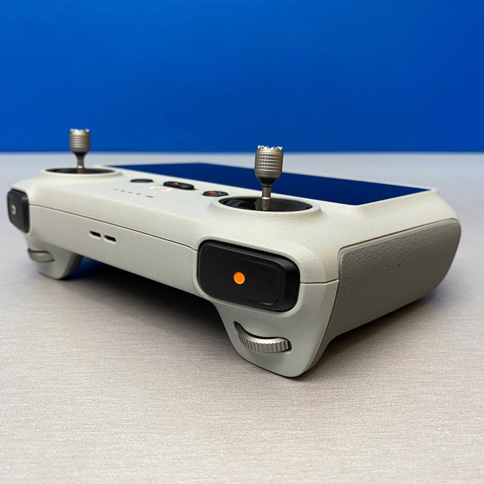 Comando DJI RC (5.5" Full HD) + Extras