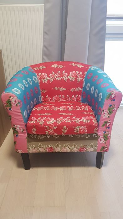 Fotel dekoracyjny dla dziecka, stan bdb. Wysokosc siedziska 40 cm