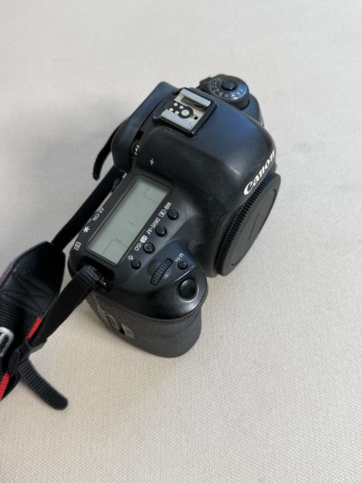 Фотоапарат Canon 5d mark 4