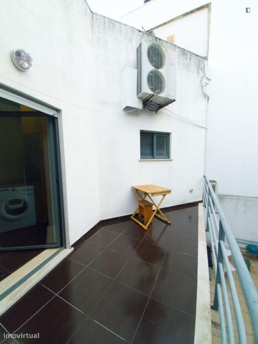 Apartamento com 1 quartos - localizado em Alta de Santa Clara Coimbra